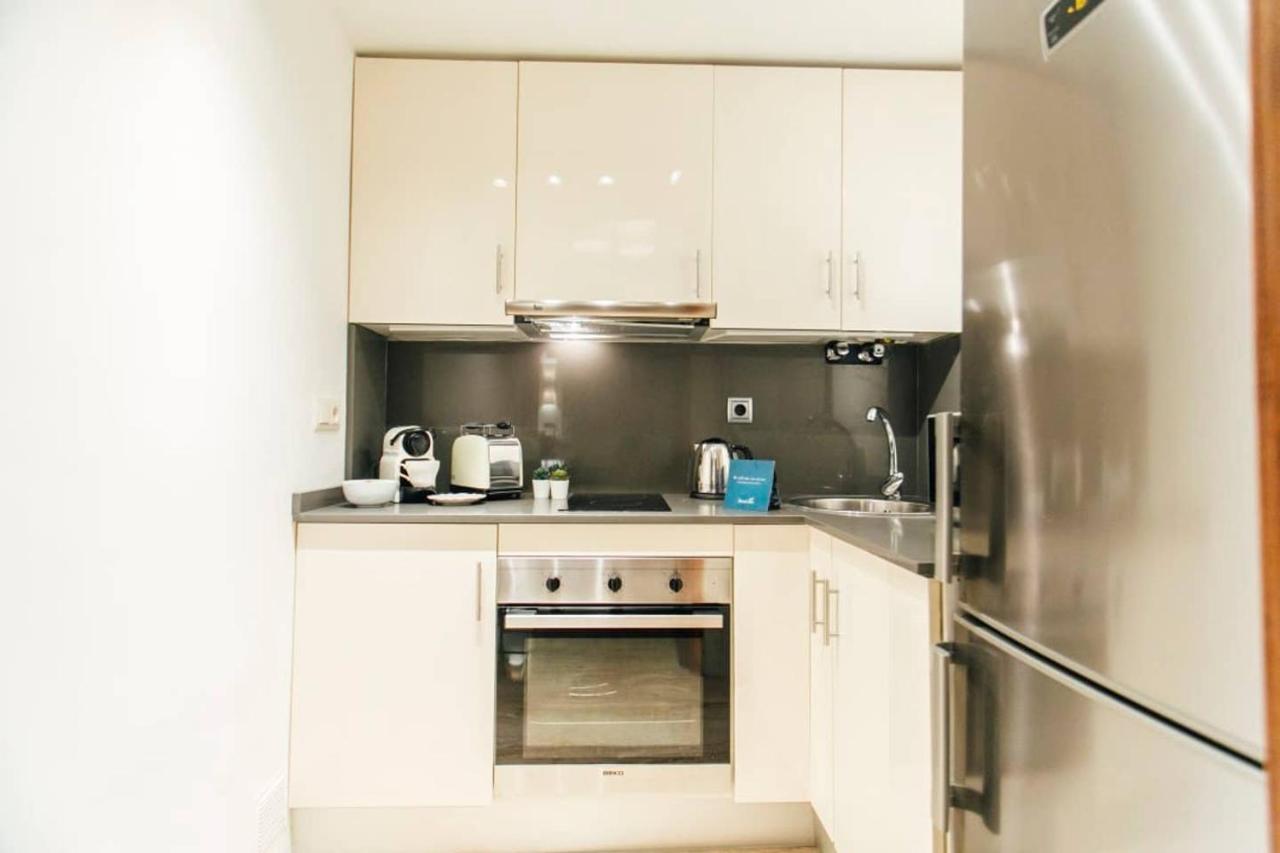 New With Height- 2bd 1bth- Pajaritos Apartamento *