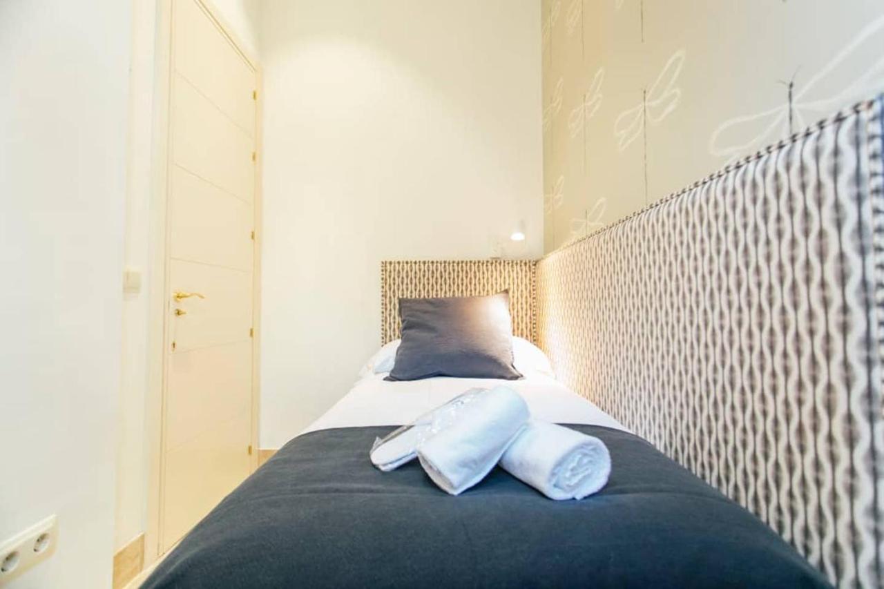New With Height- 2bd 1bth- Pajaritos Sevilha