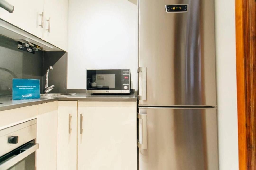 New With Height- 2bd 1bth- Pajaritos Apartamento Sevilha