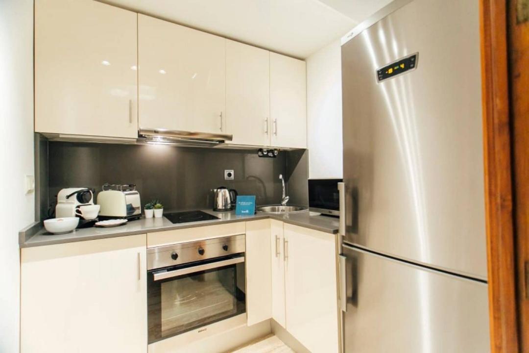 New With Height- 2bd 1bth- Pajaritos * Sevilha